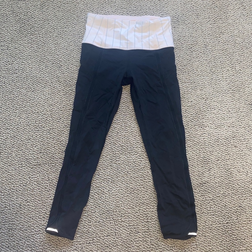 lulu lemon black leggings pink waistband